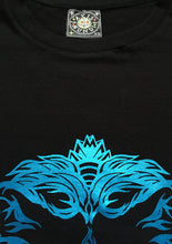 Load image into Gallery viewer, Lioness t-shirt metallic