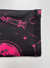 Load image into Gallery viewer, Witch Leggings Black & Pink Pattern