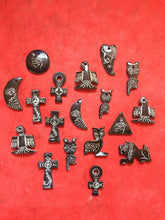 Load image into Gallery viewer, Aquarius Zodiac Necklace Unisex