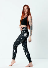 Load image into Gallery viewer, Witch Leggings Black &amp; White Pattern
