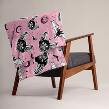 Load image into Gallery viewer, Witchy Bats Throw Blanket, Pink and Black Halloween Blanket ! 2 Sizes, Dracula Blanket
