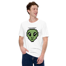 Load image into Gallery viewer, I want to believe! Alien Head Unisex t-shirt

