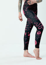 Load image into Gallery viewer, Witch Leggings Black &amp; Pink Pattern
