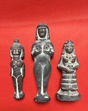Load image into Gallery viewer, Venus, Astarte Pocket Goddess. Sumerian gift
